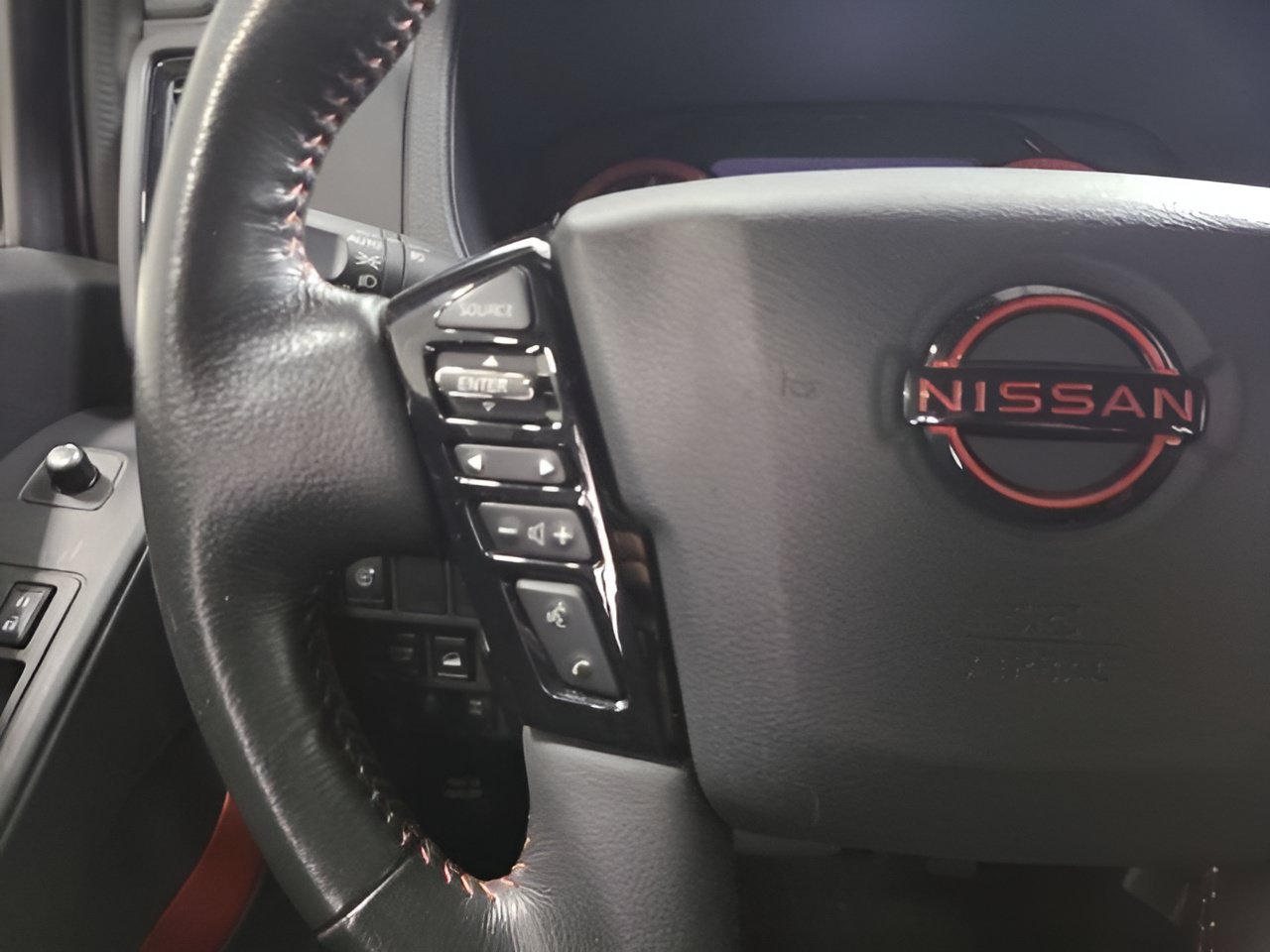 Used 2023 Nissan Frontier PRO-4X w/ Pro Convenience Package AWD/4WD image 25