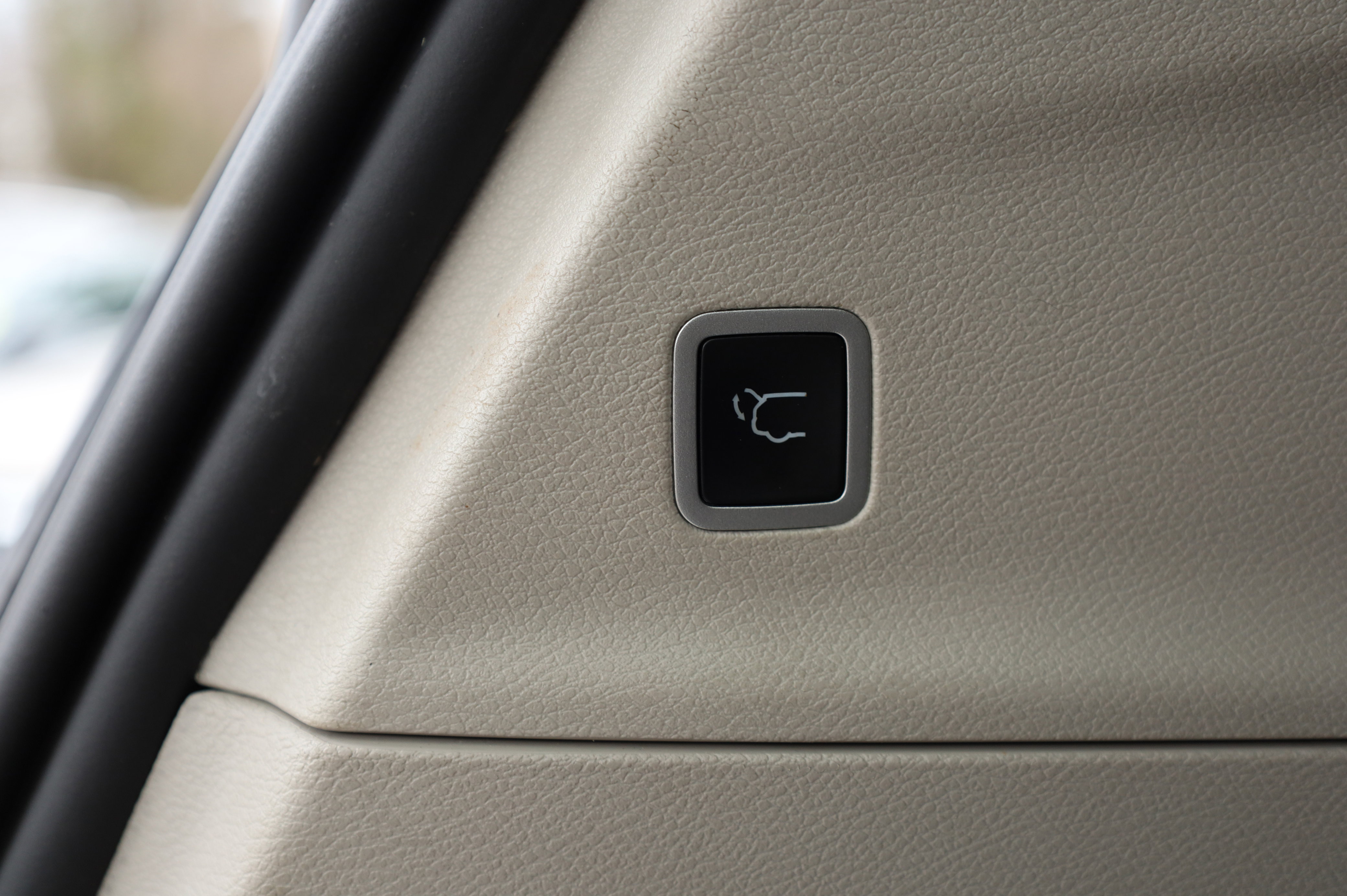 Used 2023 Chrysler Pacifica Touring-L image 15