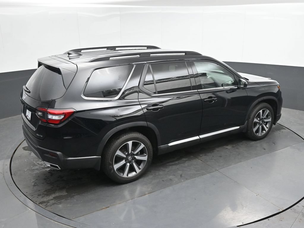 Used 2025 Honda Pilot Elite image 25