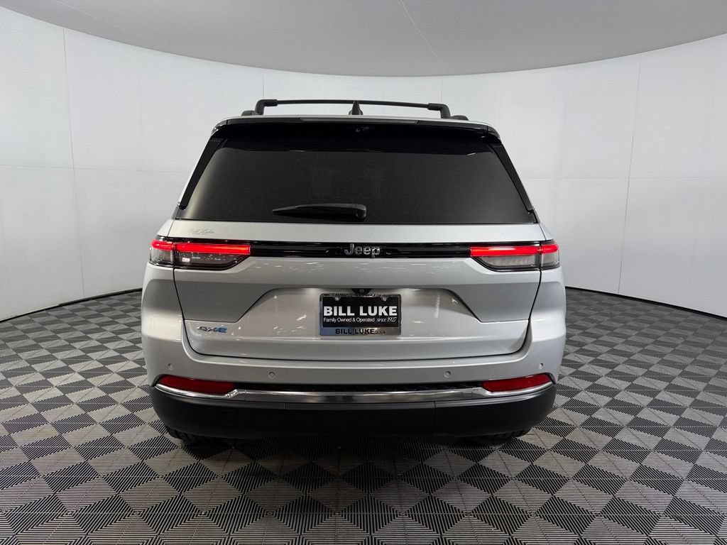 Used 2023 Jeep Grand Cherokee 4WD 4xe w/ Luxury Tech Group II image 8