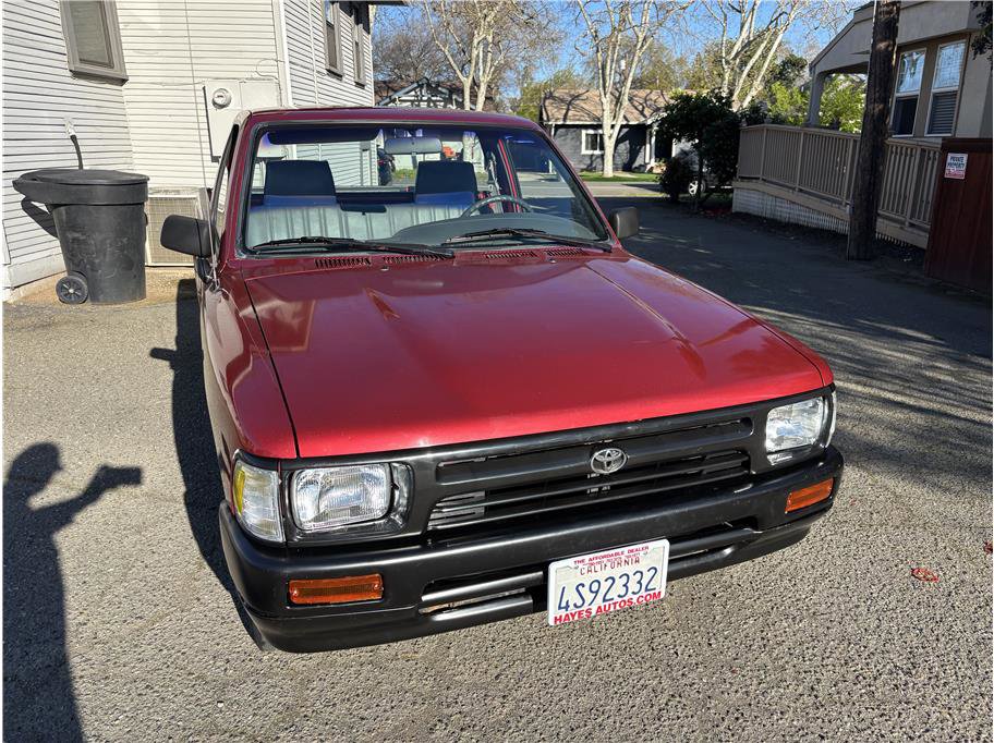 Used 1993 Toyota Pickup 2WD Regular Cab image 2