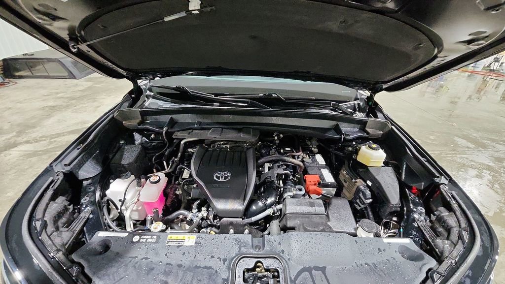 Used 2024 Toyota Grand Highlander XLE image 30