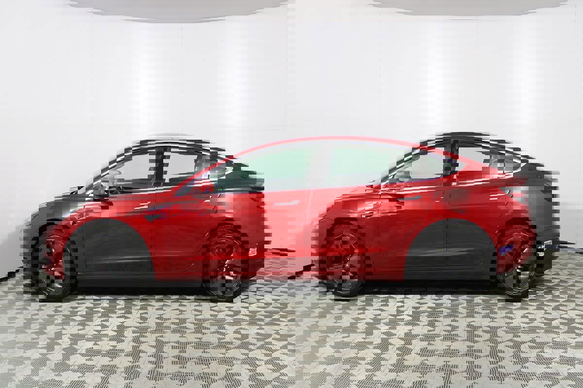 Used 2018 Tesla Model 3 Performance image 29