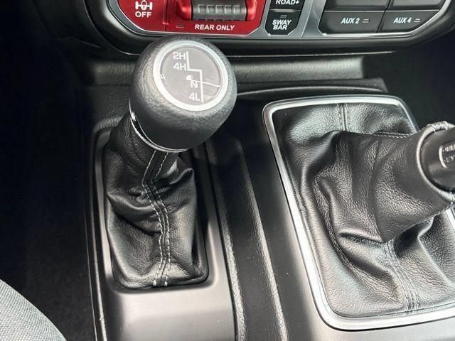 New 2026 Jeep Wrangler Unlimited Rubicon AWD/4WD image 24