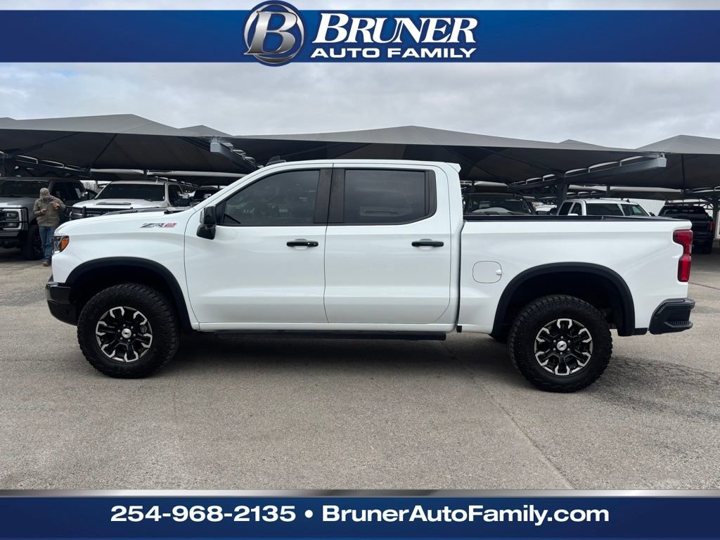 Used 2024 Chevrolet Silverado 1500 ZR2 w/ Technology Package image 10