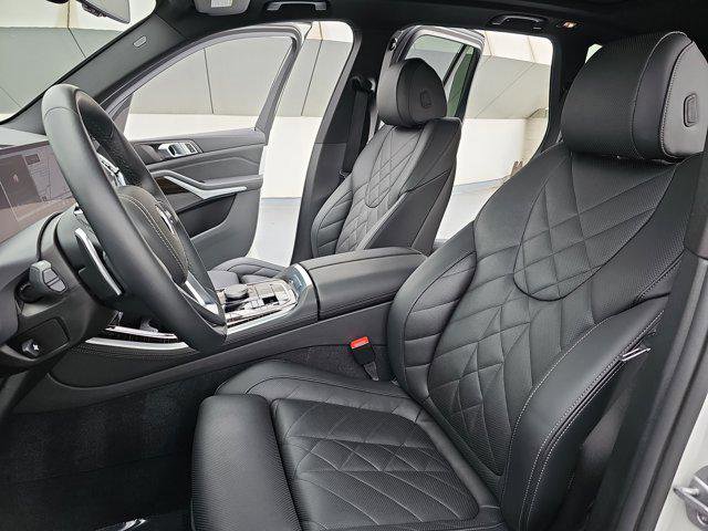 Used 2025 BMW X5 sDrive40i w/ Premium Package image 15