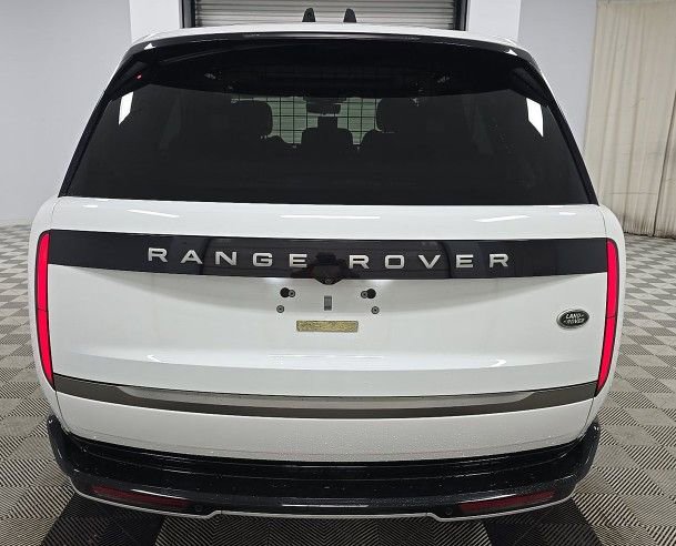 Used 2023 Land Rover Range Rover SE AWD/4WD image 9