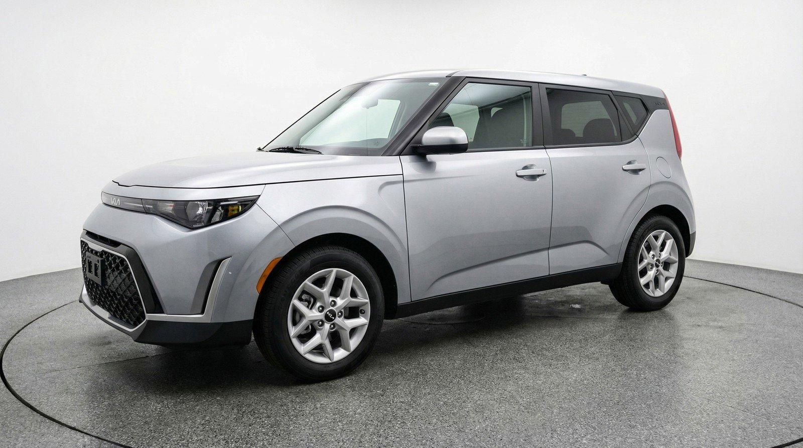 Used 2025 Kia Soul LX w/ LX Technology Package image 3