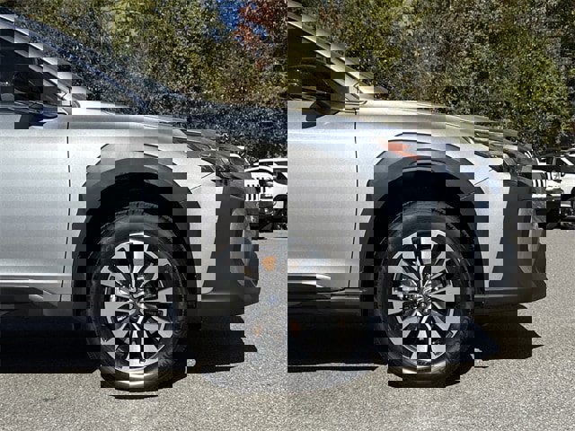 Certified 2025 Subaru Outback Limited w/ Popular Package #2 image 9