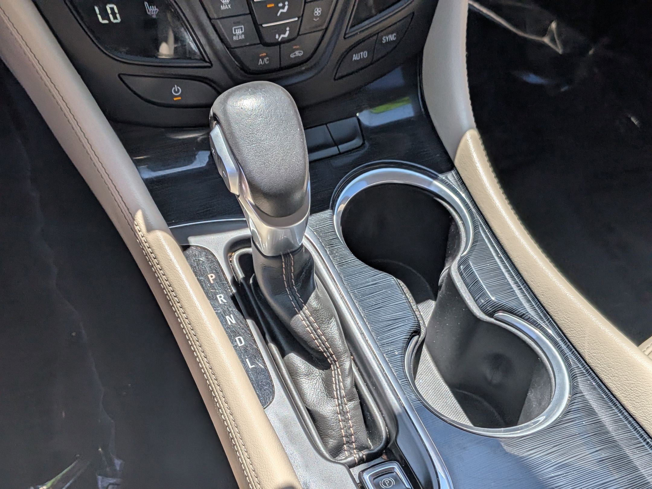 Used 2018 Buick Envision Essence w/ LPO, Active Package FWD image 17