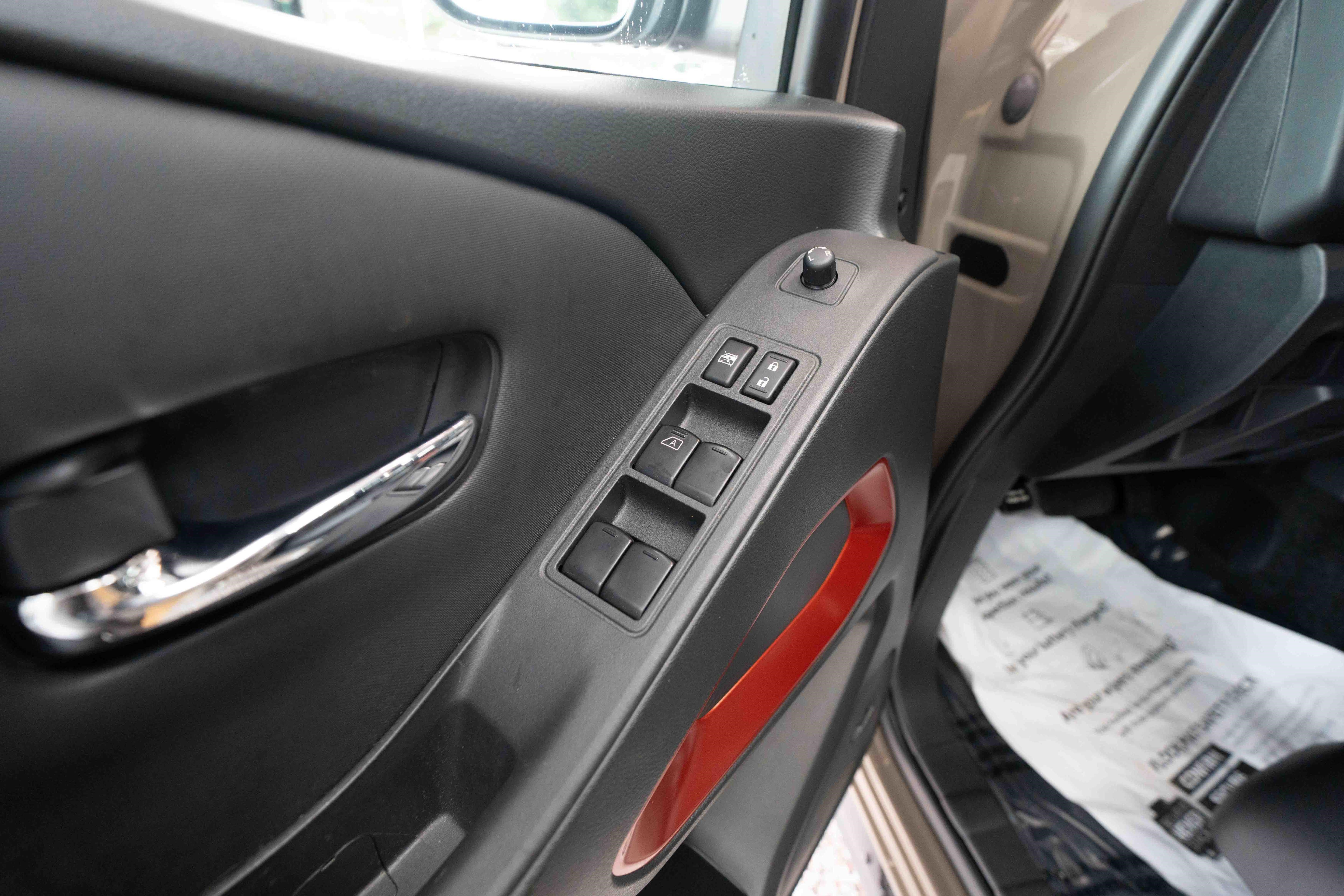 Used 2023 Nissan Frontier Pro-X w/ Pro-X Premium Package RWD image 7
