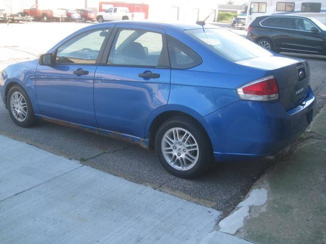 Used 2010 Ford Focus SE FWD image 6