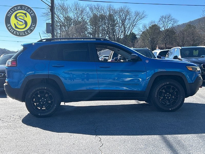 Used 2019 Jeep Cherokee Trailhawk w/ Comfort/Convenience Group AWD/4WD image 7