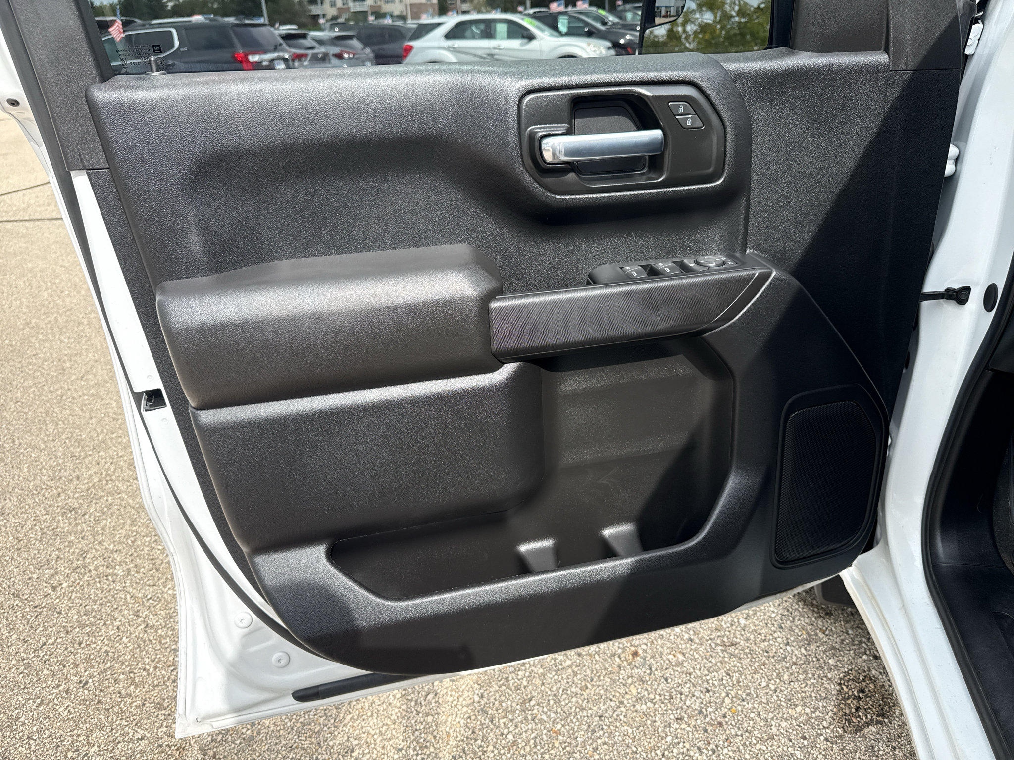 Used 2024 GMC Sierra 1500 Pro w/ Graphite Edition AWD/4WD image 9