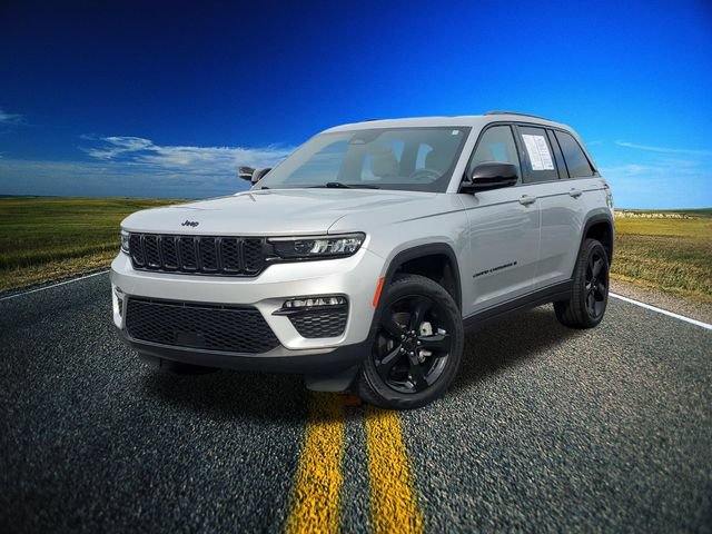 Certified 2024 Jeep Grand Cherokee Limited w/ Black Appearance Package AWD/4WD image 31
