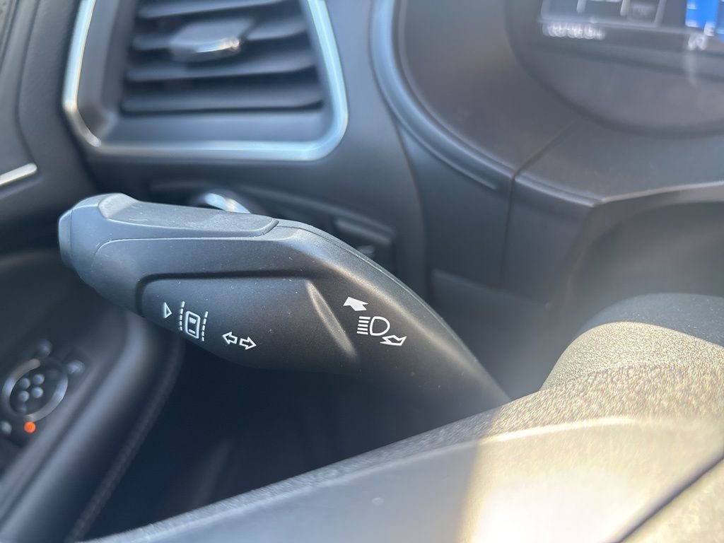 Used 2024 Ford Edge Titanium image 23