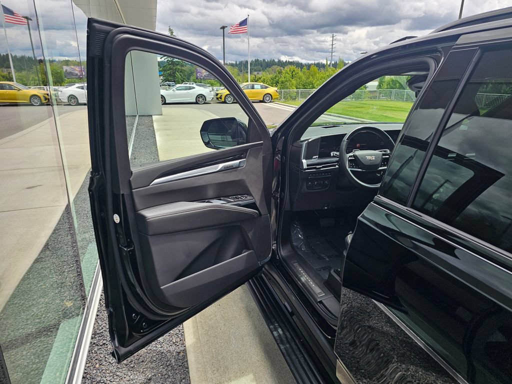 Certified 2026 Cadillac Escalade ESV Sport w/ Touring Package AWD/4WD image 21