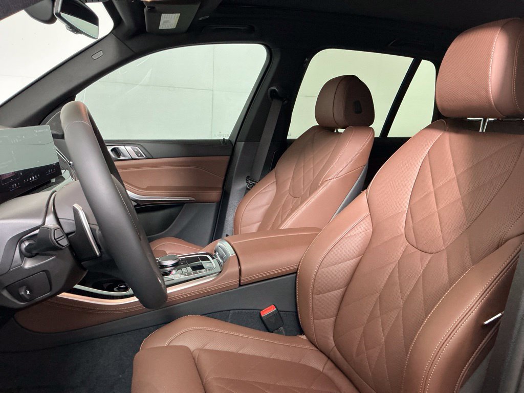 New 2026 BMW X5 xDrive40i w/ M Sport Package AWD/4WD image 22