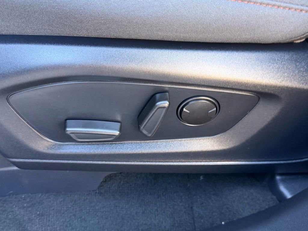 Used 2025 Ford Explorer Active image 18