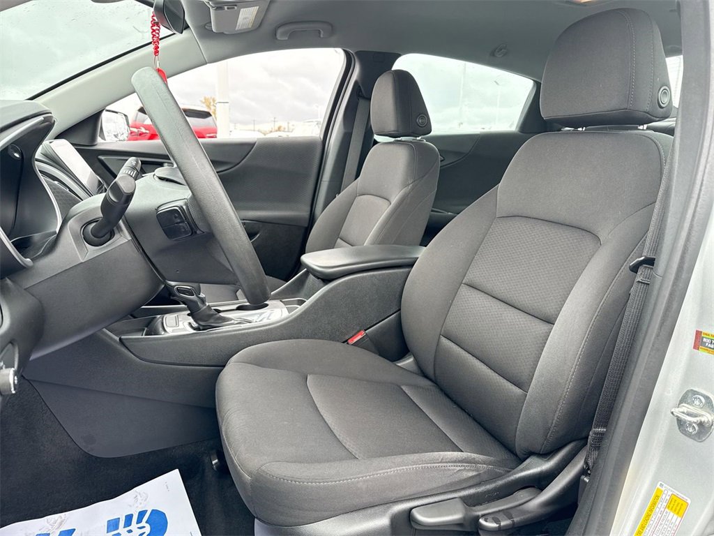 Used 2021 Chevrolet Malibu LS image 11
