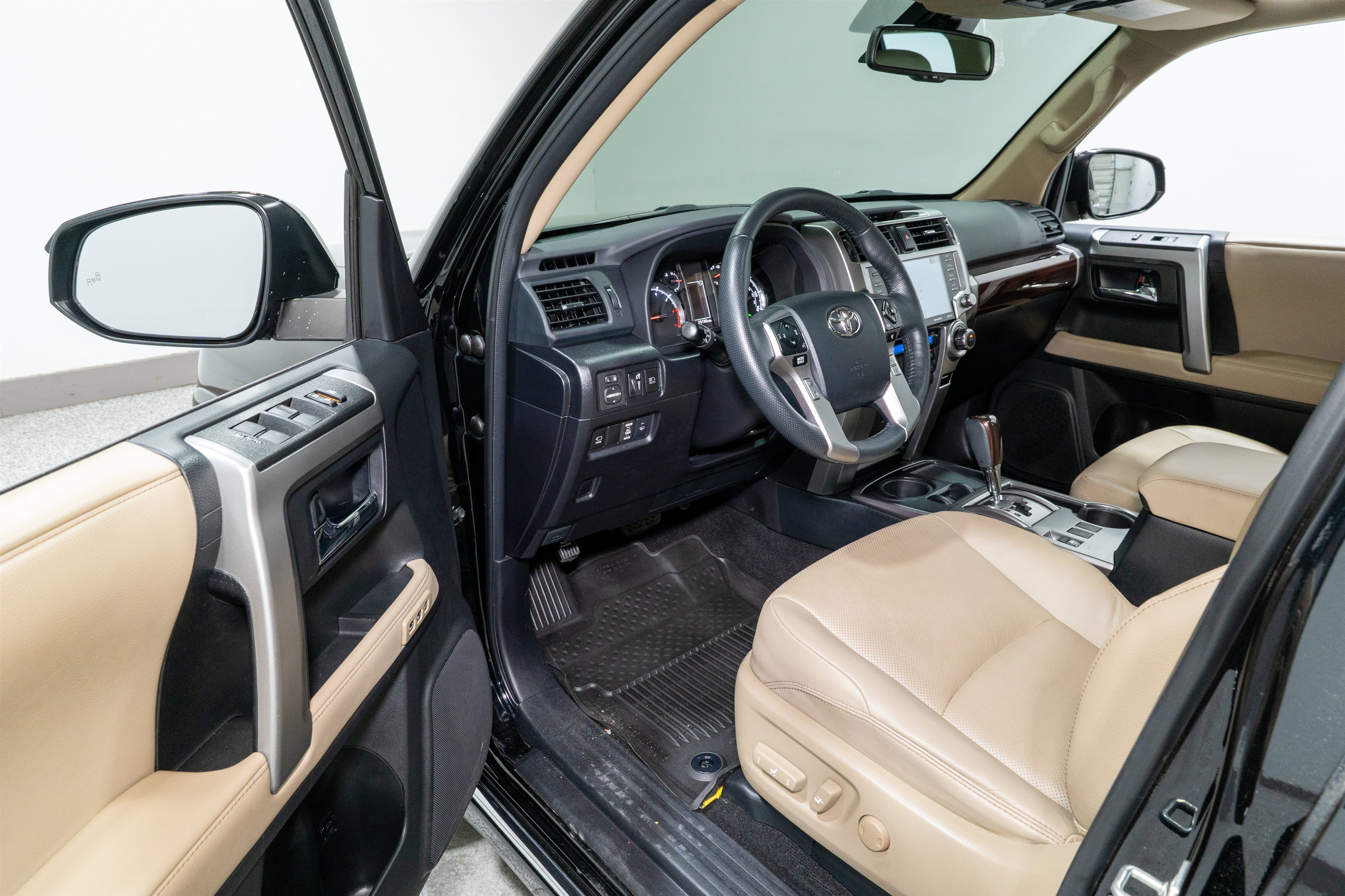 Used 2024 Toyota 4Runner Limited image 12