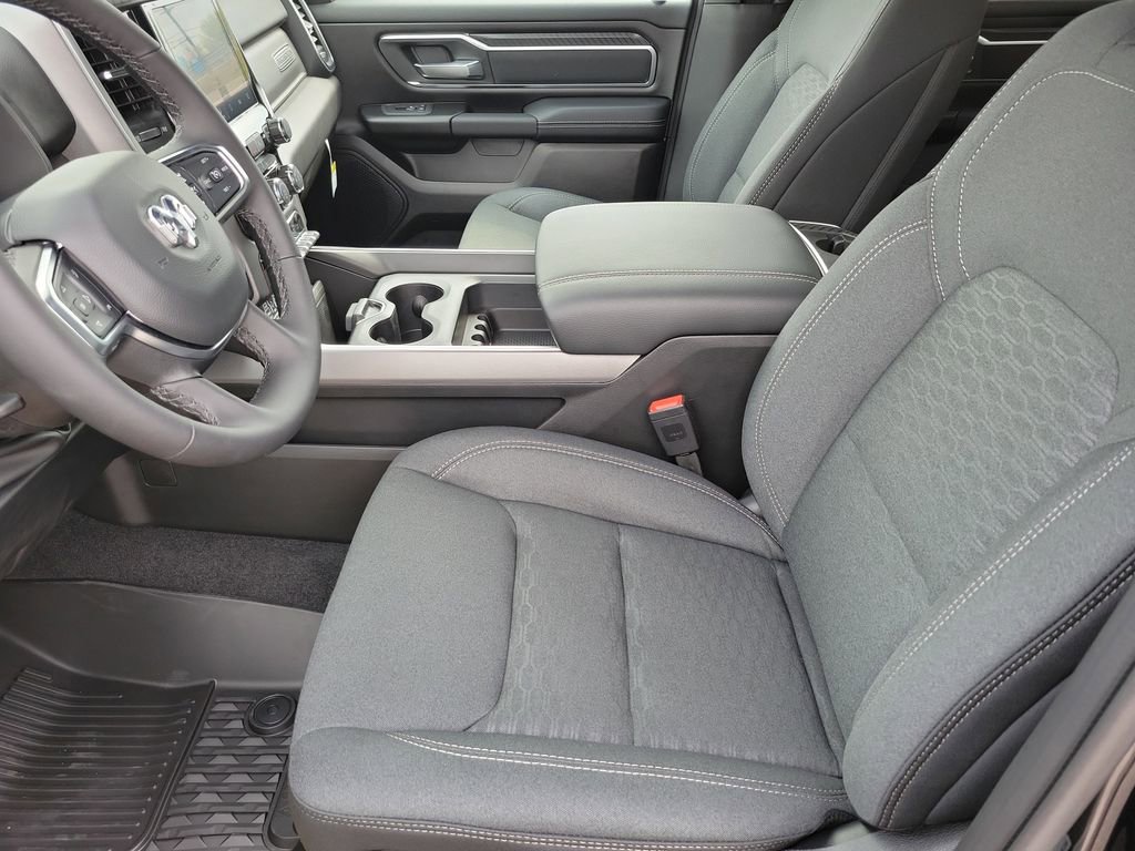 New 2026 RAM 1500 4x4 Crew Cab image 15