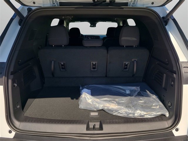 New 2026 Chevrolet Traverse LT image 11