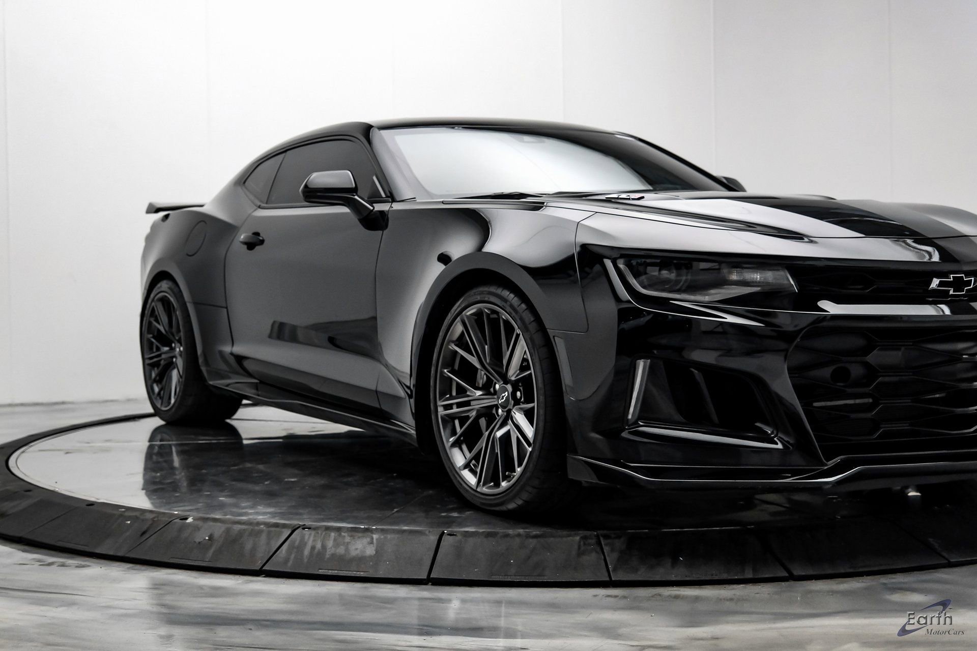 Used 2021 Chevrolet Camaro ZL1 image 25