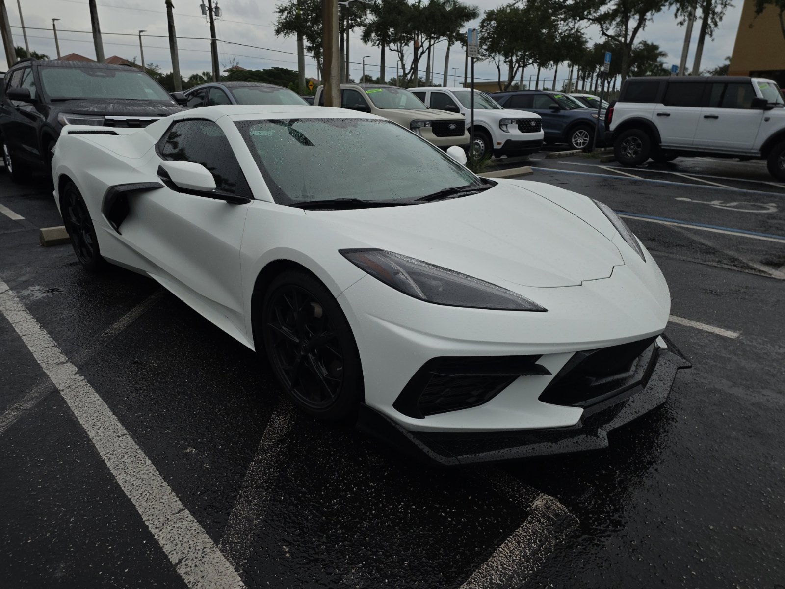 Used 2021 Chevrolet Corvette Stingray Premium Conv w/ Z51 Performance Package RWD image 1