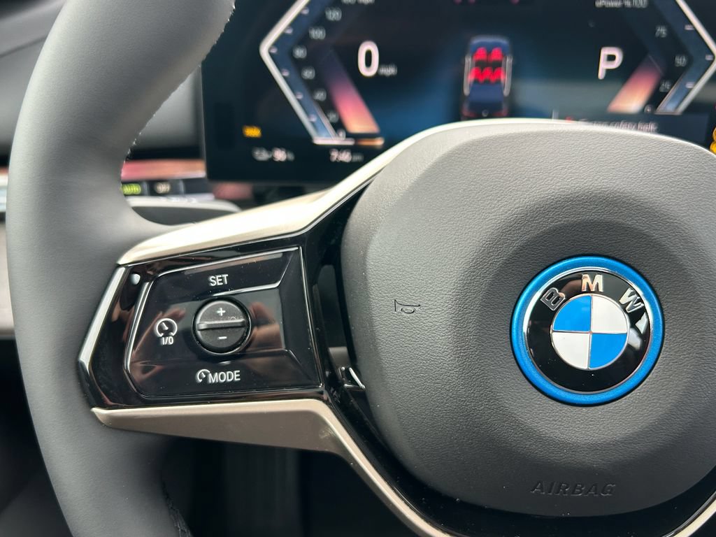 New 2027 BMW i5 eDrive40 w/ Executive Package RWD image 19