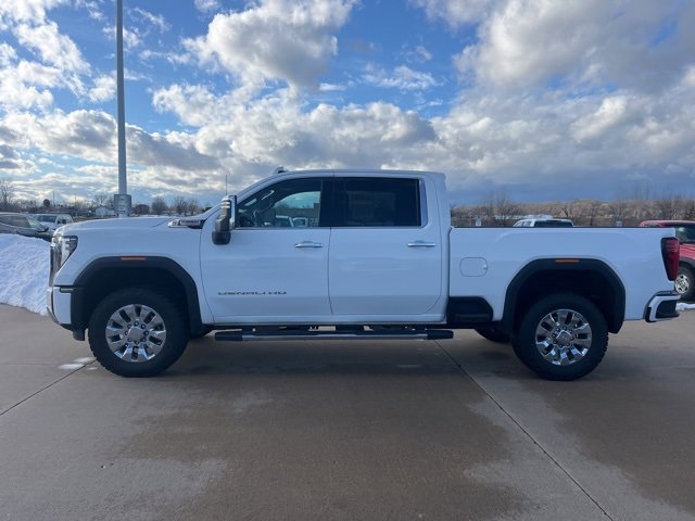 Used 2024 GMC Sierra 3500 Denali image 9