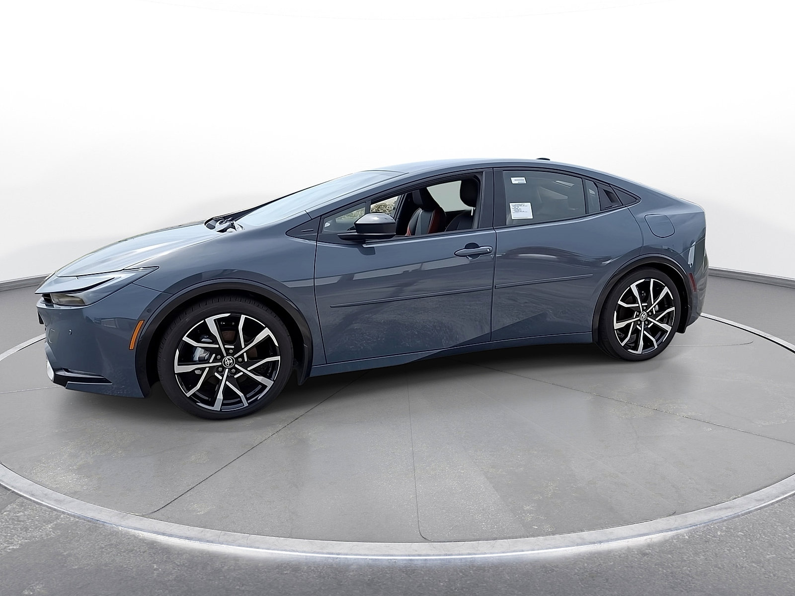 New 2026 Toyota Prius Plug-In Hybrid FWD image 4