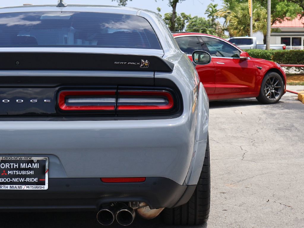 Used 2022 Dodge Challenger R/T Scat Pack RWD image 16