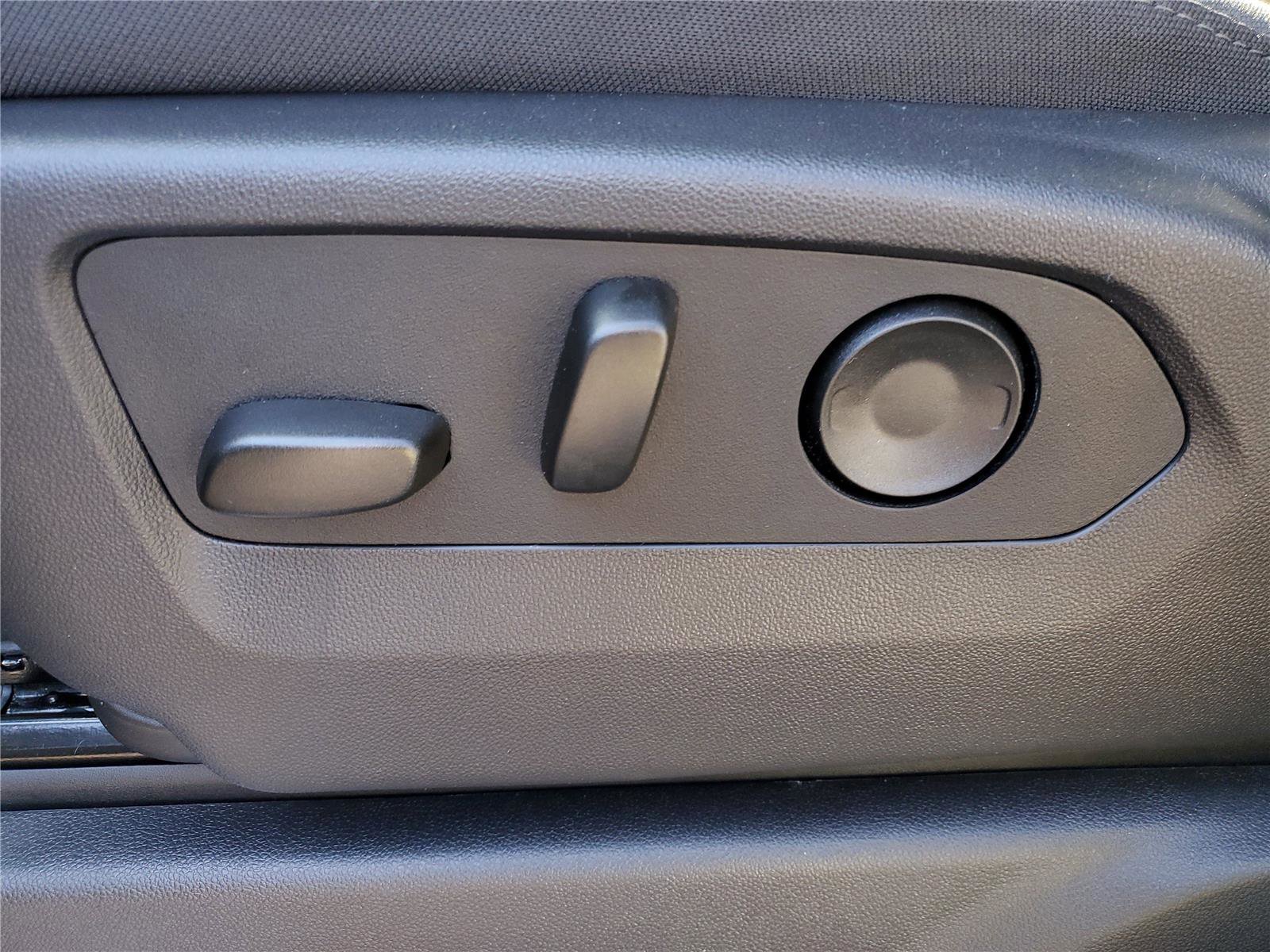 New 2026 GMC Sierra 2500 SLE w/ SLE Value Package; image 17