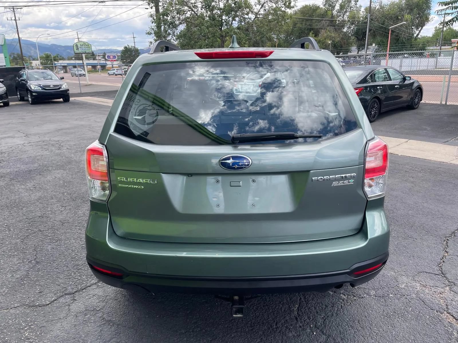 Used 2017 Subaru Forester 2.5i w/ Alloy Wheel Package AWD/4WD image 7