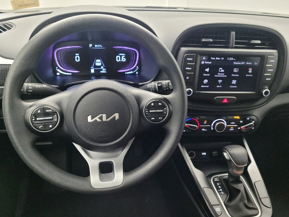 Used 2025 Kia Soul LX w/ LX Technology Package image 22