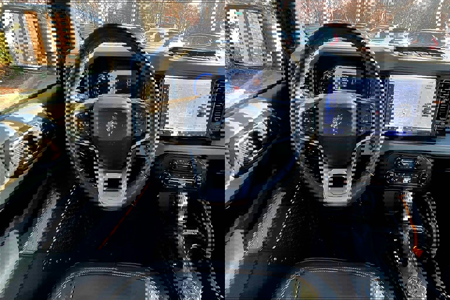 Used 2023 Ford Bronco Badlands image 5