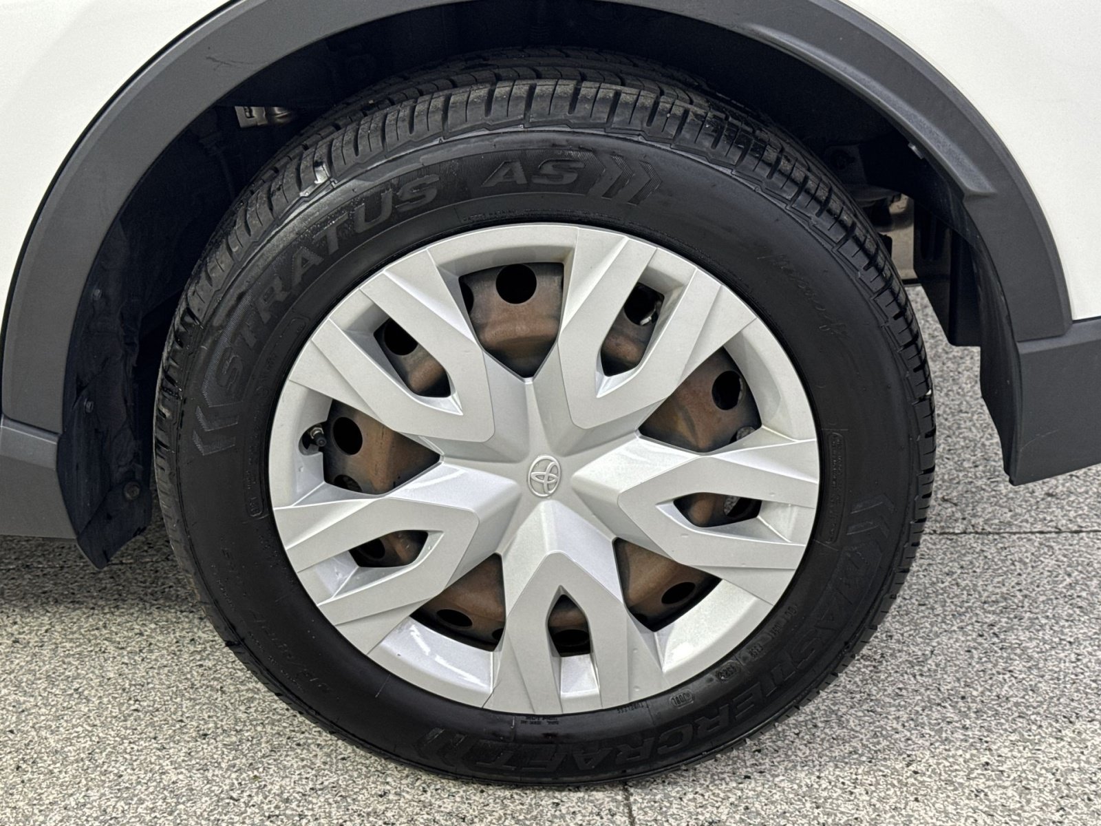 Used 2021 Toyota C-HR LE FWD image 24