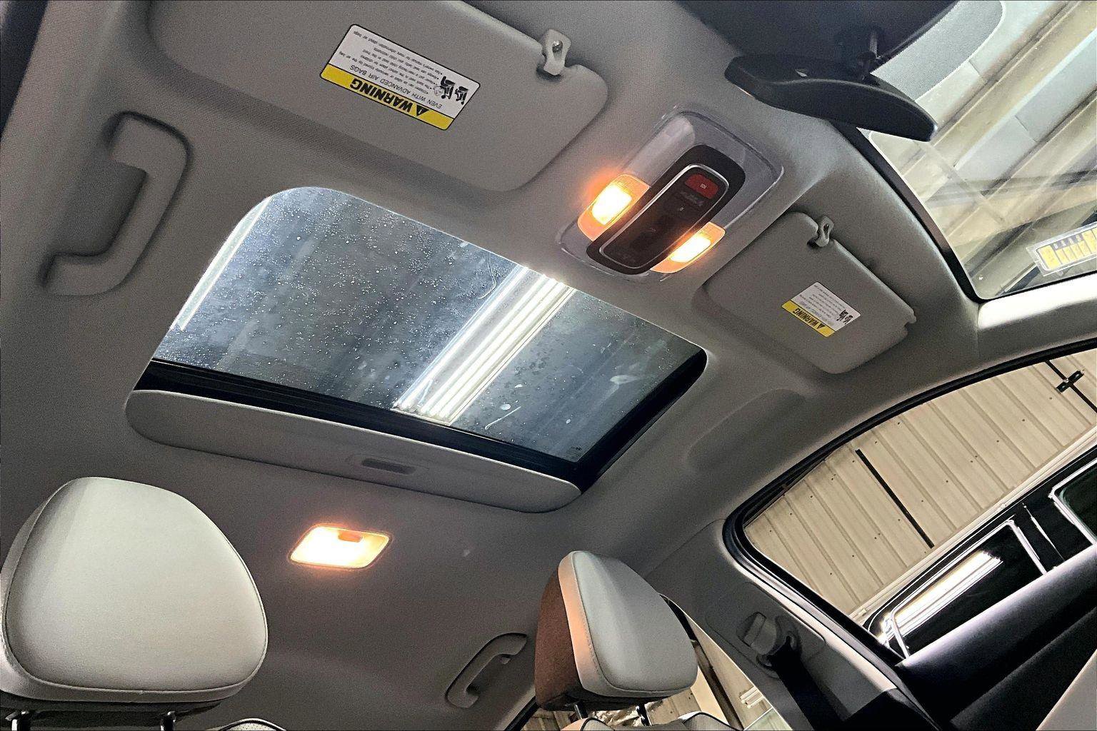 Used 2025 Hyundai Elantra Limited image 22