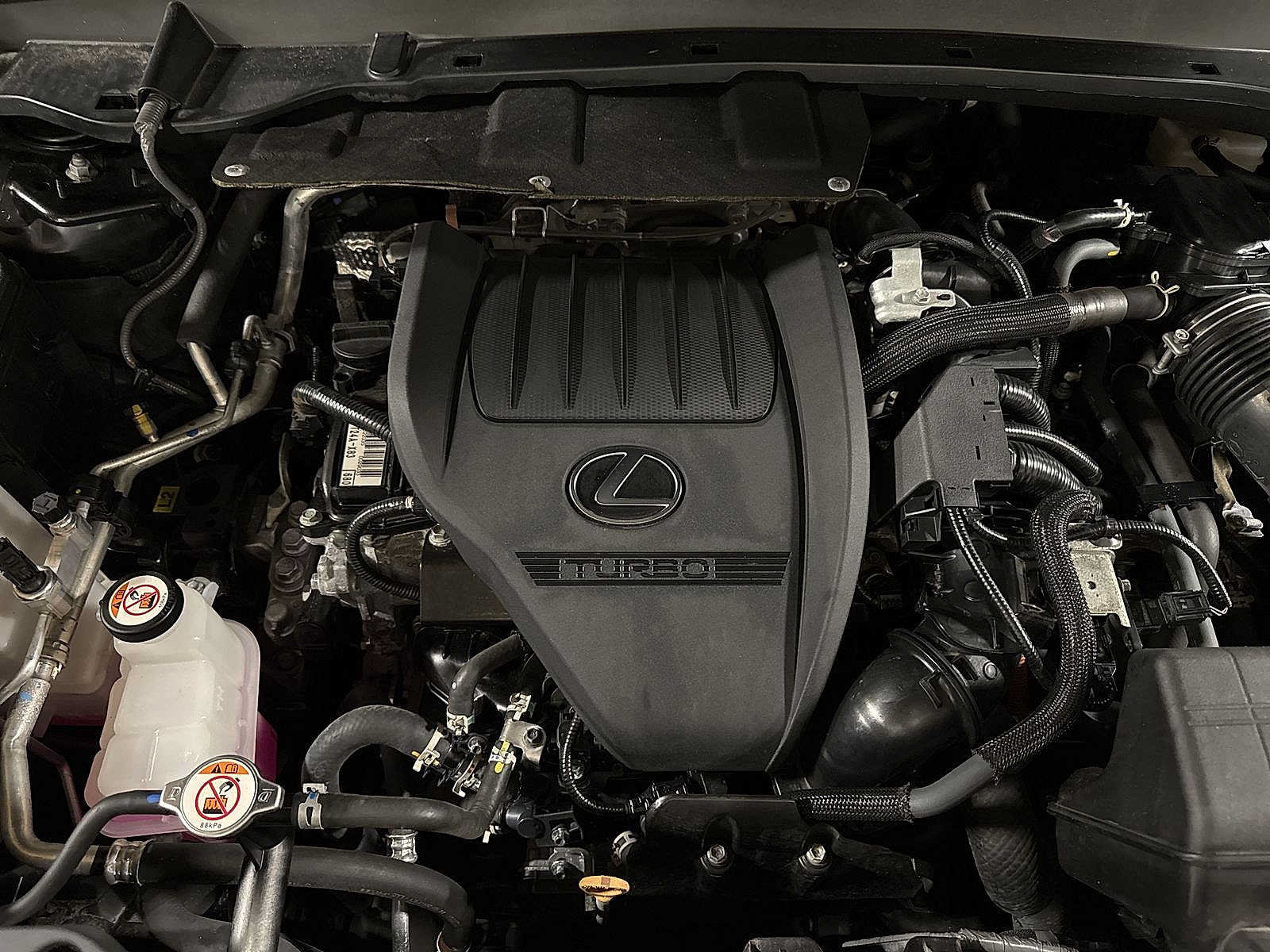 Used 2025 Lexus TX 500h AWD w/ Technology Package image 11