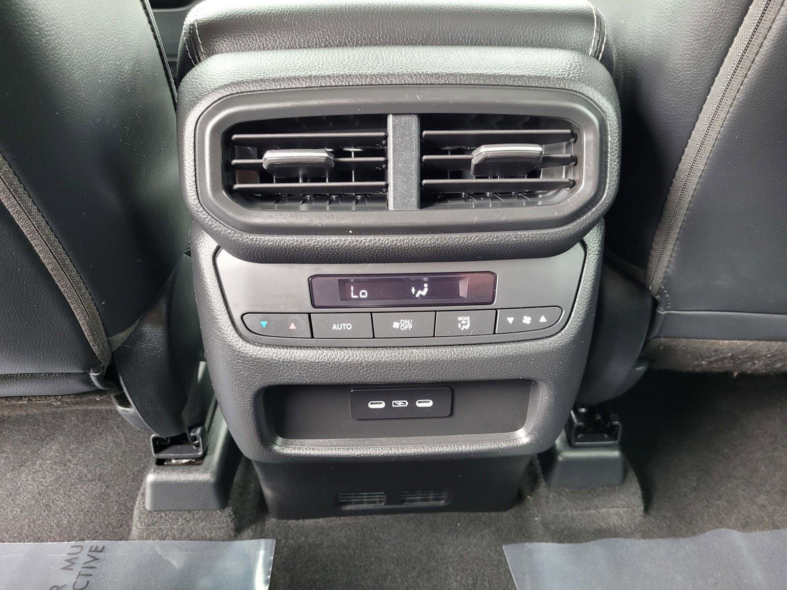 Used 2024 Honda Pilot EX-L image 16