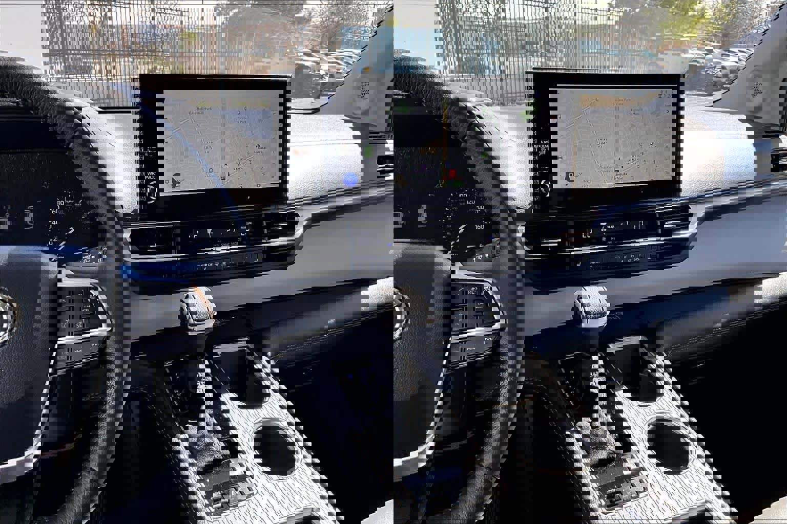 Certified 2025 Toyota Sienna XLE w/ XLE Plus Package image 7