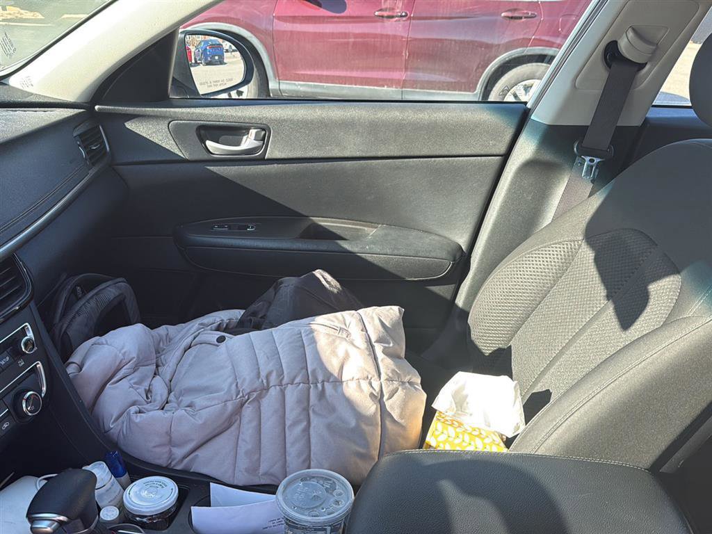 Used 2018 Kia Optima LX image 16