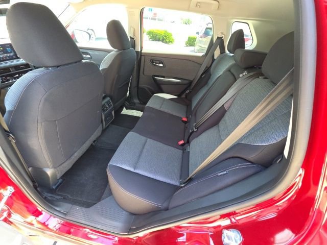 Used 2023 Nissan Rogue SV FWD image 23