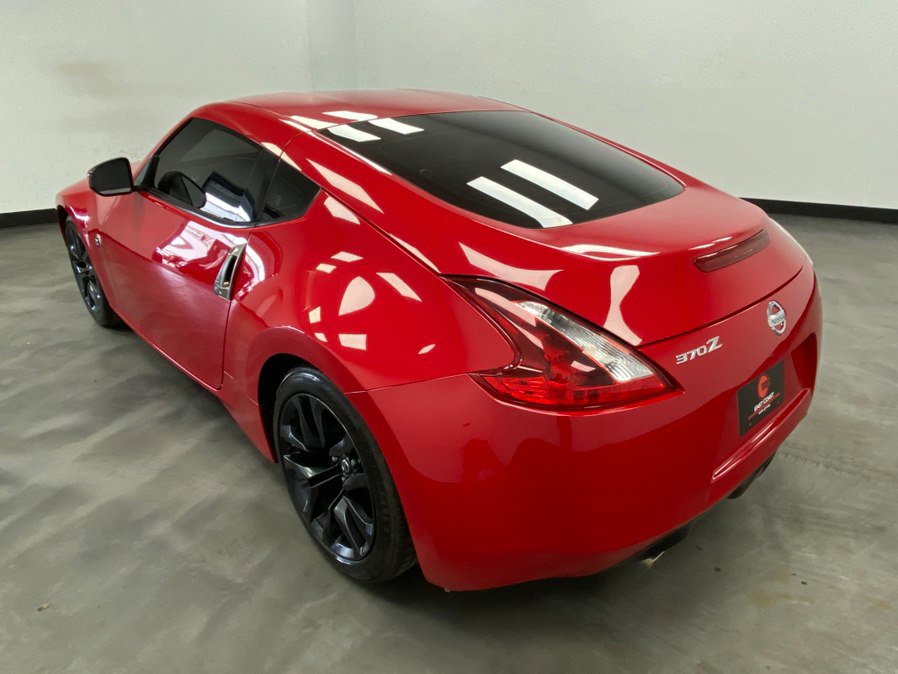Used 2020 Nissan 370Z Coupe RWD image 4