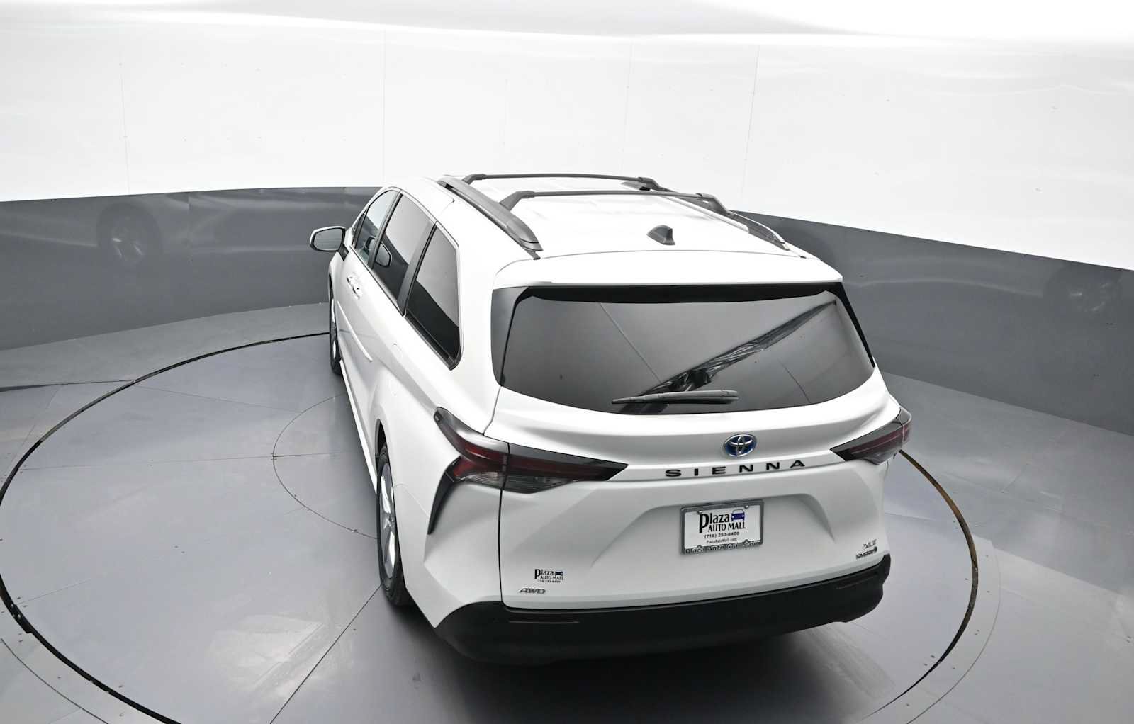 Used 2024 Toyota Sienna XLE w/ XLE Plus Package AWD/4WD image 41