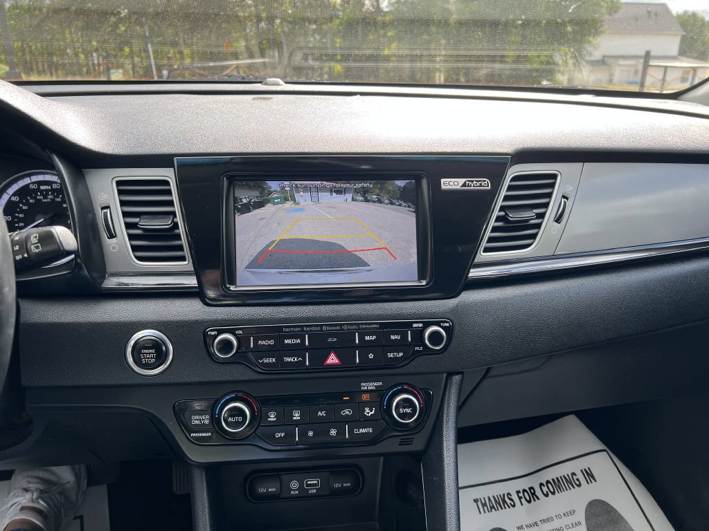 Used 2019 Kia Niro S Touring FWD image 17