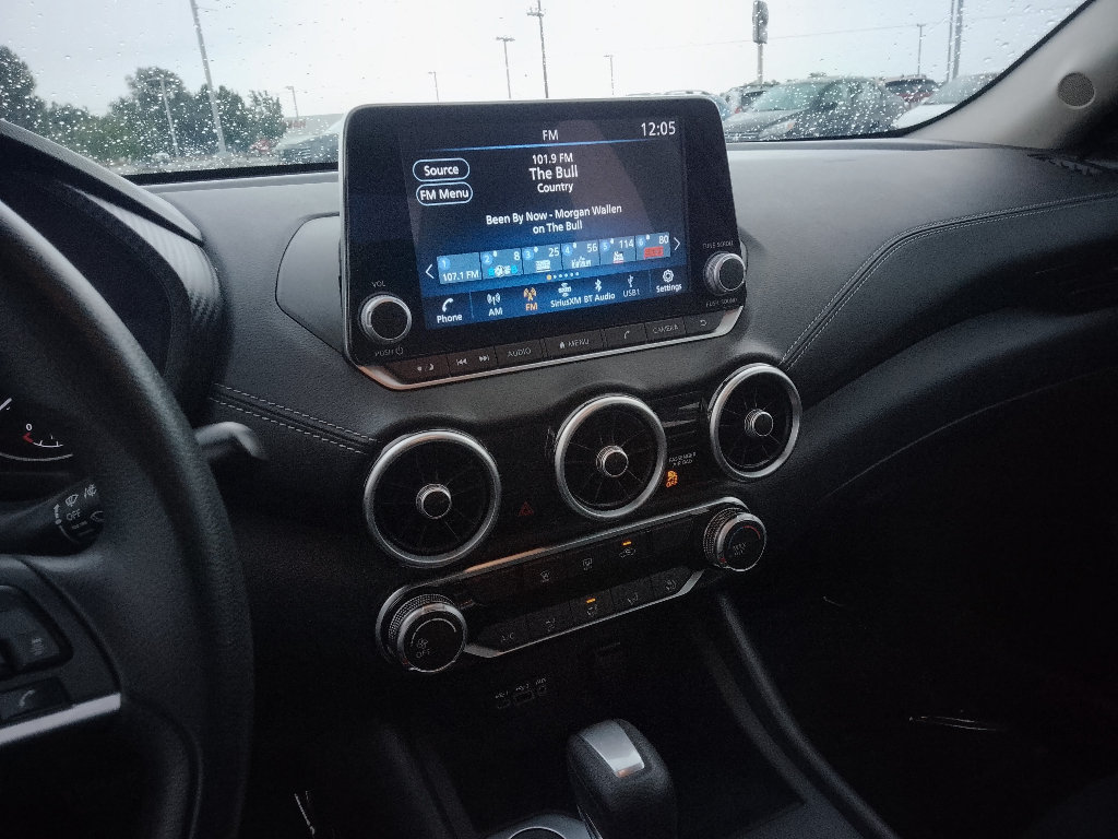 Used 2023 Nissan Sentra SV FWD image 17