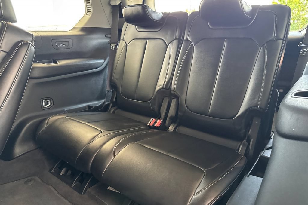 Used 2021 Jeep Grand Cherokee L Limited AWD/4WD image 15