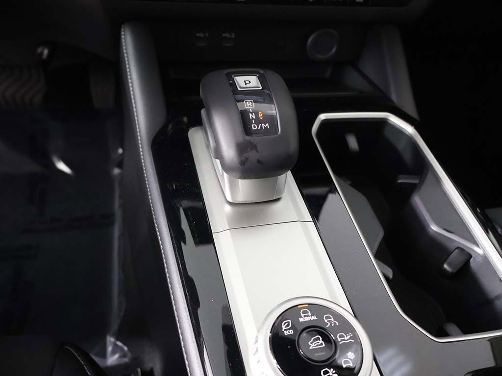 New 2025 Mitsubishi Outlander SE image 52